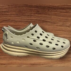 EUC Kane Adult Revive Shoe men 10   Women 12